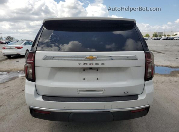 1GNSCNKDXMR370619 2021 CHEVROLET TAHOE Белый Вид сзади
