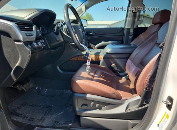 1GNSKCKJ1LR182423 2020 CHEVROLET TAHOE White Front interior view