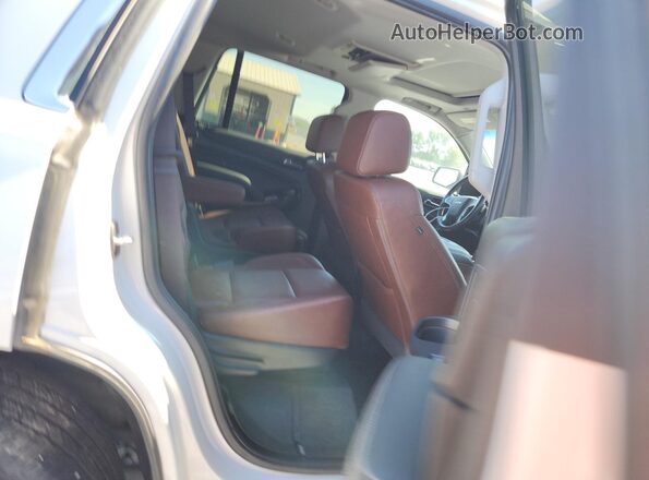 1GNSKCKJ1LR182423 2020 CHEVROLET TAHOE White Rear seats view