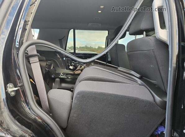 1GNSKDEC6LR184302 2020 CHEVROLET TAHOE Two Tone Widok wnętrza z tyłu
