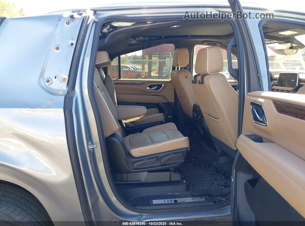 1GNSKFKD3PR541577 2023 CHEVROLET SUBURBAN Gray Widok naklejki z numerem VIN