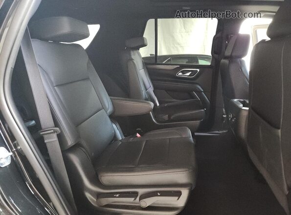 1GNSKPKD3NR321388 2022 CHEVROLET TAHOE Черный Вид задней части салона
