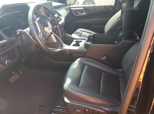 1GNSKPKD3NR321388 2022 CHEVROLET TAHOE Черный Вид салона спереди