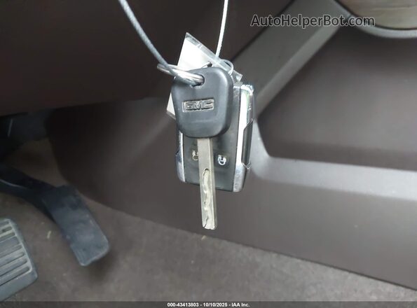 1GT12UEY4JF287300 2018 GMC SIERRA Белый Вид панели приборов