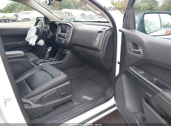 1GTG6FEN6N1263017 2022 GMC CANYON White Widok wnętrza z przodu