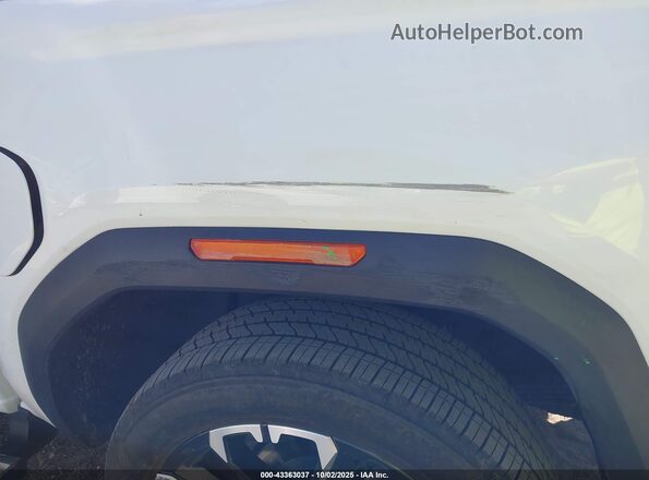 1GTP6FEK5P1218157 2023 GMC CANYON White 