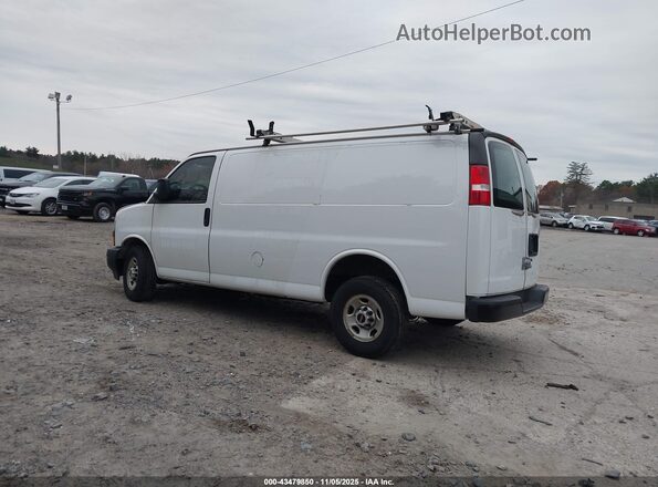 1GTW7AFGXJ1332376 2018 GMC SAVANA 2500 White Rear left