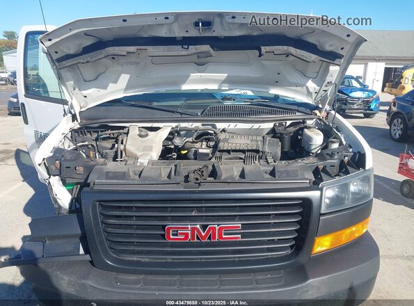 1GTW7AFGXJ1332376 2018 GMC SAVANA 2500 White Rear view