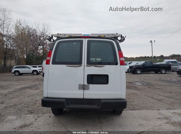 1GTW7AFGXJ1332376 2018 GMC SAVANA 2500 White 