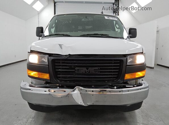 1GTW7AFP0R1159964 2024 GMC SAVANA Белый Вид спереди
