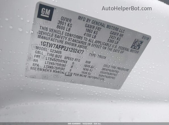 1GTW7AFP2J1202477 2018 GMC SAVANA 2500 White Շարժիչի բաժամունքի տեսք