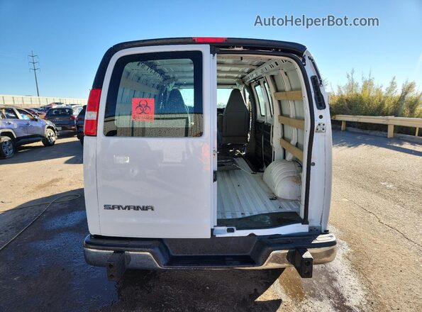 1GTW7AFP6R1156311 2024 GMC SAVANA White Widok z tyłu