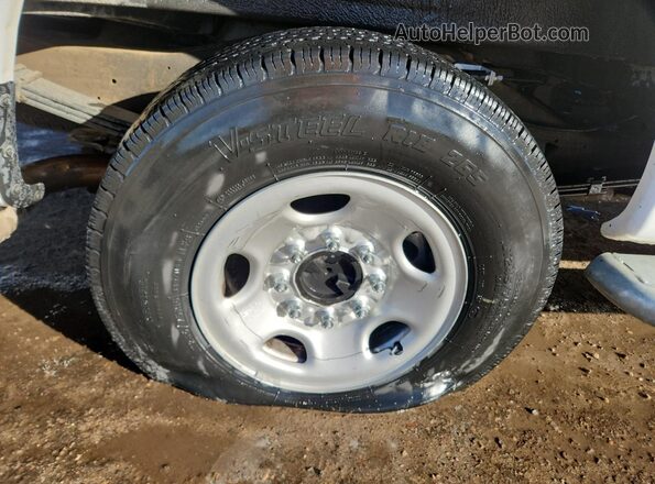 1GTW7AFP6R1156311 2024 GMC SAVANA White 