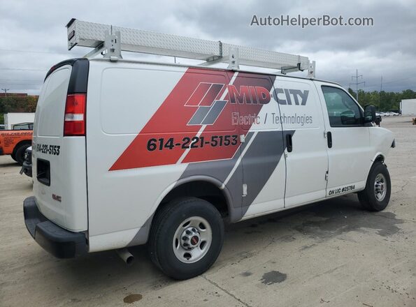 1GTW7AFP8R1207940 2024 GMC SAVANA White Przód prawy