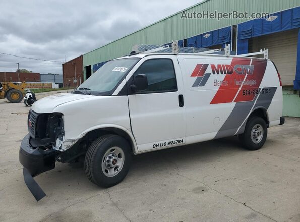 1GTW7AFP8R1207940 2024 GMC SAVANA White Tył lewy