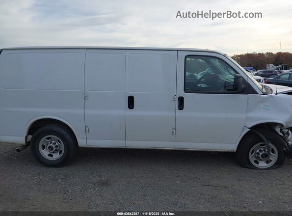 1GTW7AFPXR1165514 2024 GMC SAVANA CARGO White სალონის 360-გრადუსიანი ხედი