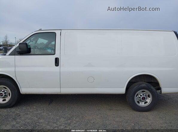 1GTW7AFPXR1165514 2024 GMC SAVANA CARGO White 