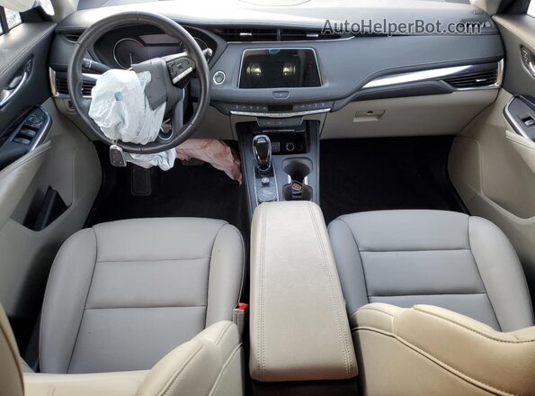 1GYAZAR48PF177404 2023 CADILLAC XT4 Black Widok deski rozdzielczej