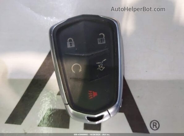 1GYFZDR45LF087225 2020 CADILLAC XT4 Silver Vista del salpicadero