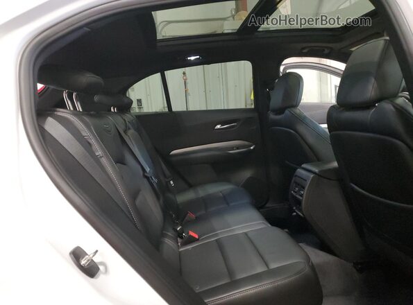 1GYFZDR47LF151586 2020 CADILLAC XT4 Белый Вид задней части салона