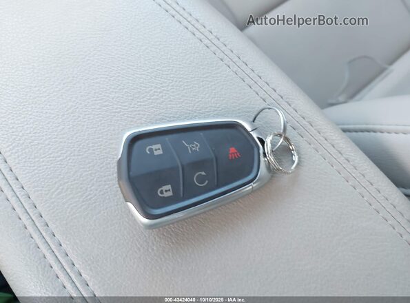 1GYFZDR49PF110222 2023 CADILLAC XT4 Серый Вид панели приборов