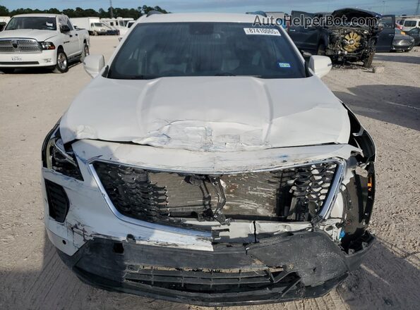 1GYFZER42NF100375 2022 CADILLAC XT4 White Widok z przodu
