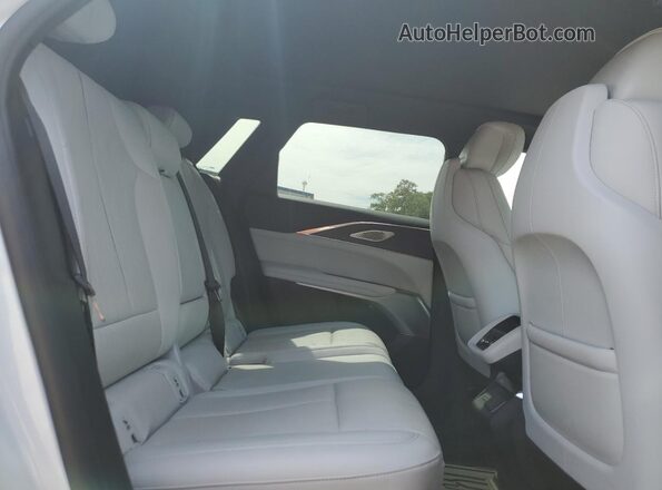 1GYKPRRK3RZ133433 2024 CADILLAC OTHER White 