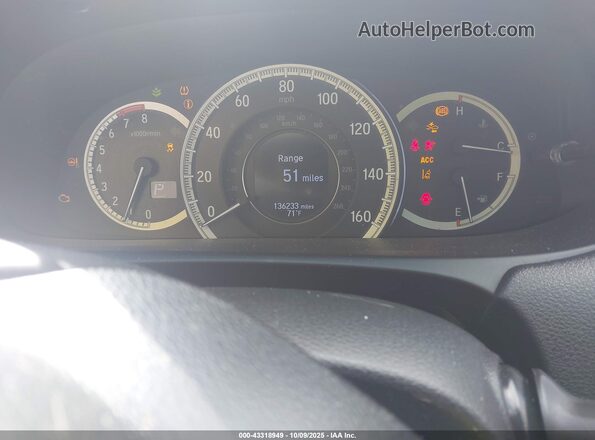 1HGCR3F95HA001047 2017 HONDA ACCORD Серебряный Вид задних сидений