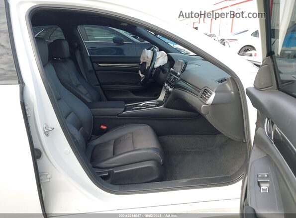 1HGCV2F37LA010679 2020 HONDA ACCORD Белый Вид салона спереди