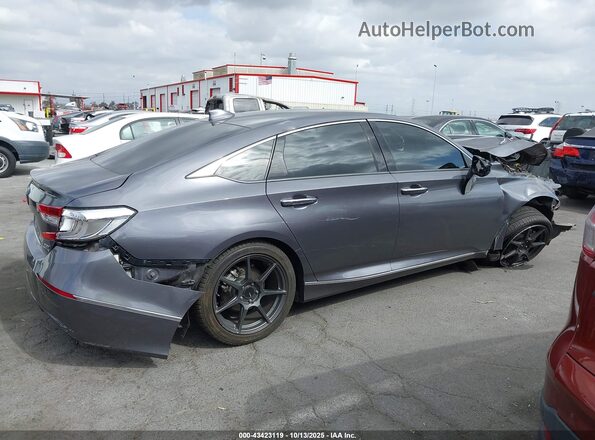 1HGCV2F93JA010017 2018 HONDA ACCORD Gray Vista interior trasera