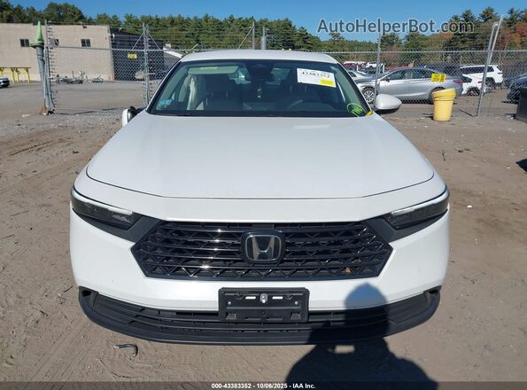 1HGCY1F29RA067855 2024 HONDA ACCORD Белый Вид щитка приборов
