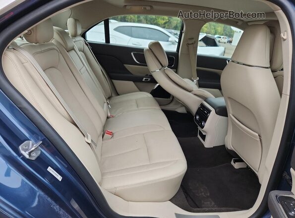1LN6L9RP0L5600896 2020 LINCOLN CONTINENTA Blue Rear seats view