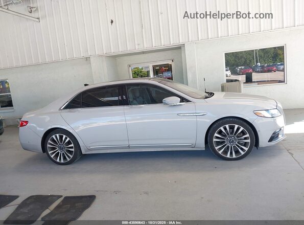 1LN6L9RP5L5600408 2020 LINCOLN CONTINENTA Кремовый Вид задней части салона