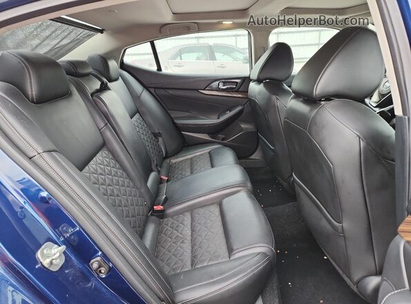 1N4AA6AP3HC432355 2017 NISSAN MAXIMA Blue Vista de los asientos traseros