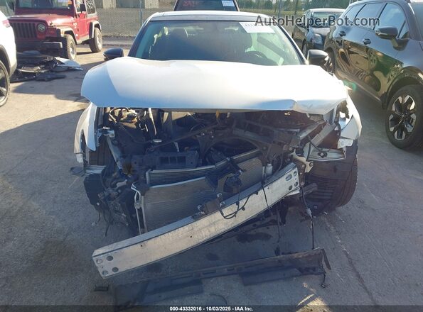 1N4AA6AV6KC370116 2019 NISSAN MAXIMA Silver Rear interior view