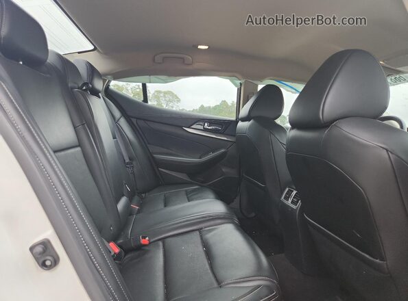 1N4AA6CV2PC509064 2023 NISSAN MAXIMA White უკანა სავარძლების ხედი