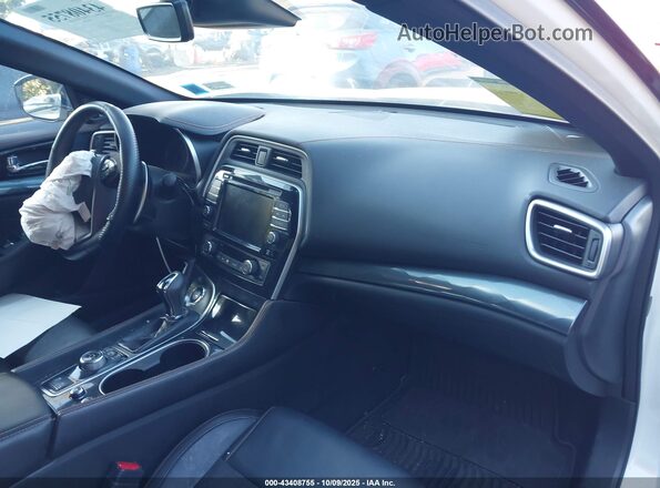 1N4AA6EVXPC513215 2023 NISSAN MAXIMA SR Белый Вид салона спереди