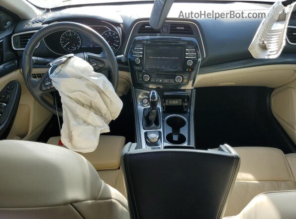 1N4AA6FVXPC511897 2023 NISSAN MAXIMA PLATINUM Золотой Вид панели приборов