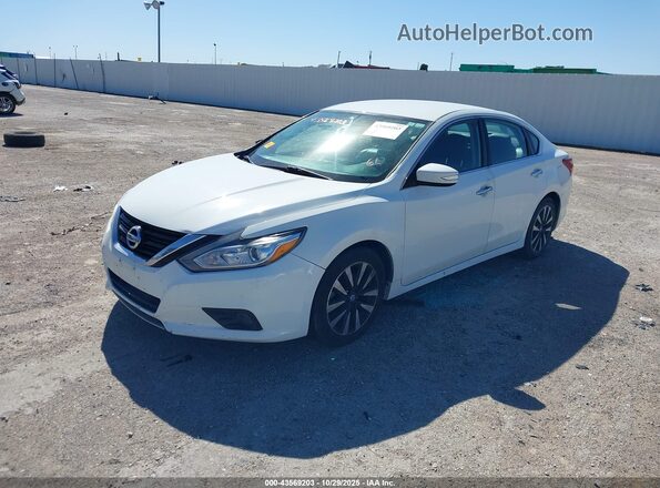 1N4AL3AP0JC205574 2018 NISSAN ALTIMA White Przód lewy