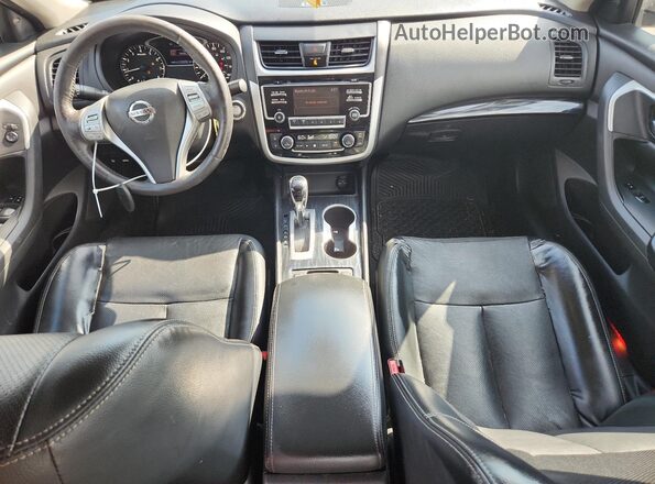 1N4AL3AP4JC153317 2018 NISSAN ALTIMA Серебряный Вид панели приборов