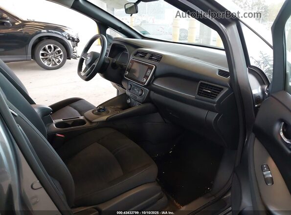 1N4AZ1BV2PC563302 2023 NISSAN LEAF Gray Vista interior delantera