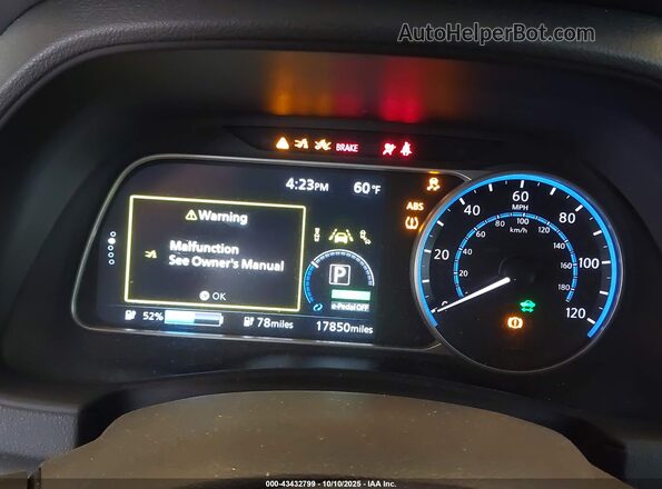1N4AZ1BV2PC563302 2023 NISSAN LEAF Gray Vista de los asientos traseros