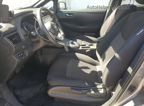 1N4AZ1BV7MC554669 2021 NISSAN LEAF Gray Front interior view