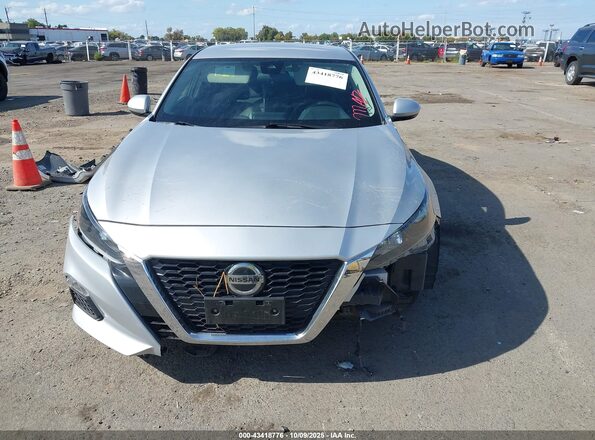 1N4BL4BV9NN312866 2022 NISSAN ALTIMA Silver Вид задньої частини салону