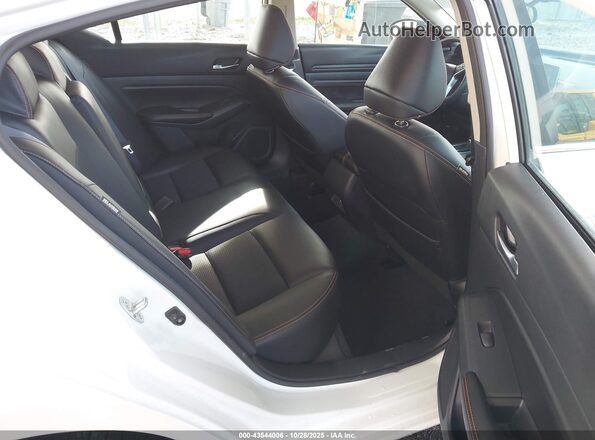 1N4BL4CV0MN408186 2021 NISSAN ALTIMA White Widok naklejki z numerem VIN