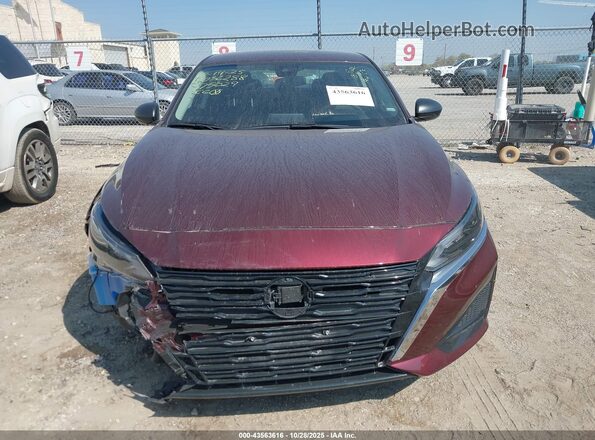 1N4BL4DVXSN375029 2025 NISSAN ALTIMA Maroon Widok wnętrza z tyłu