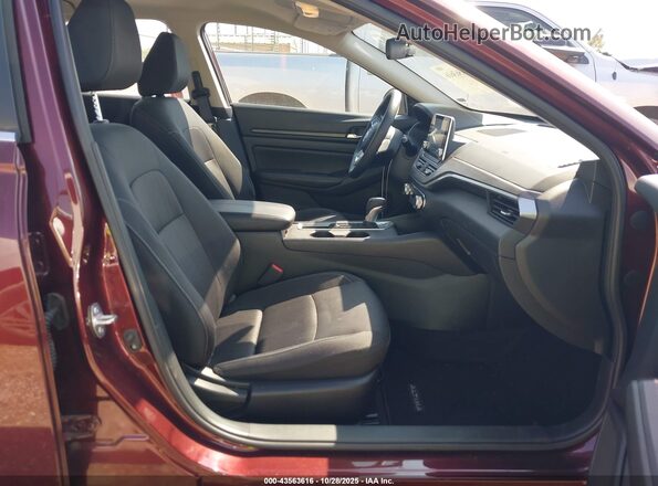1N4BL4DVXSN375029 2025 NISSAN ALTIMA Maroon Widok wnętrza z przodu