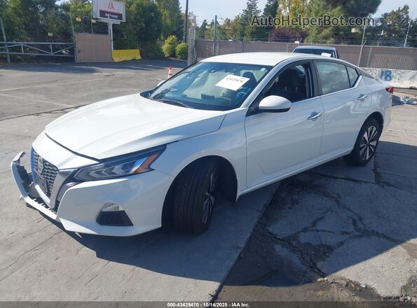 1N4BL4DW2NN358397 2022 NISSAN ALTIMA White Առջևի ձախ երեք քառորդ տեսարան