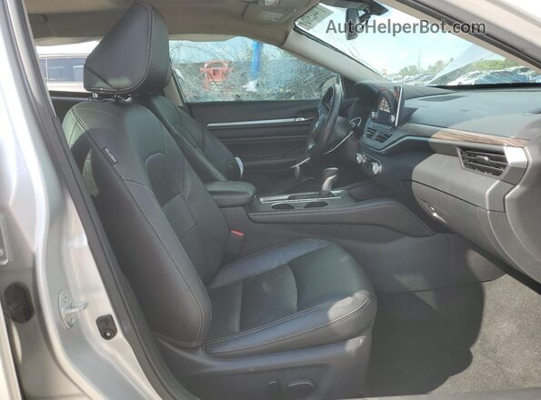 1N4BL4EV7KC232226 2019 NISSAN ALTIMA Silver Front interior view