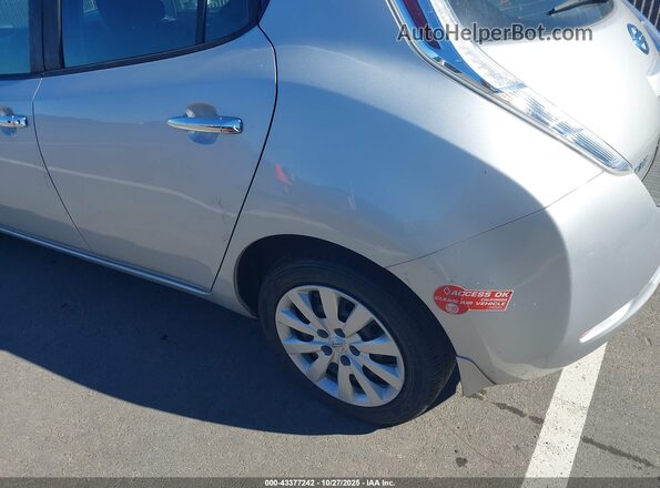1N4BZ0CP3HC302888 2017 NISSAN LEAF Silver Դիմացի տեսք